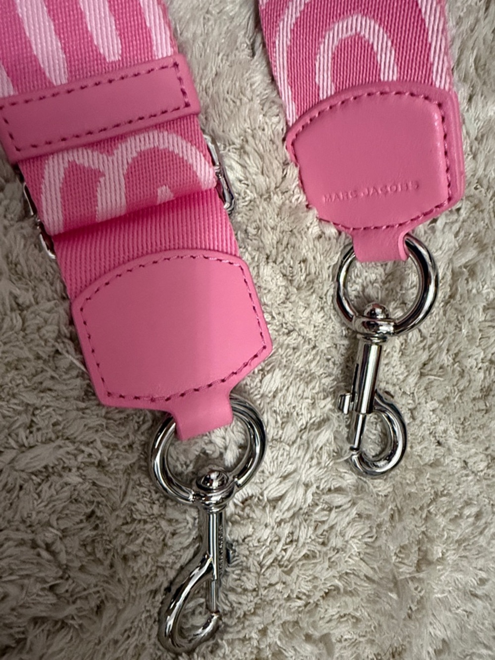 NWOT Marc Jacobs Bubblegum Pink Logo Adjustable Strap - Picture 3 of 6